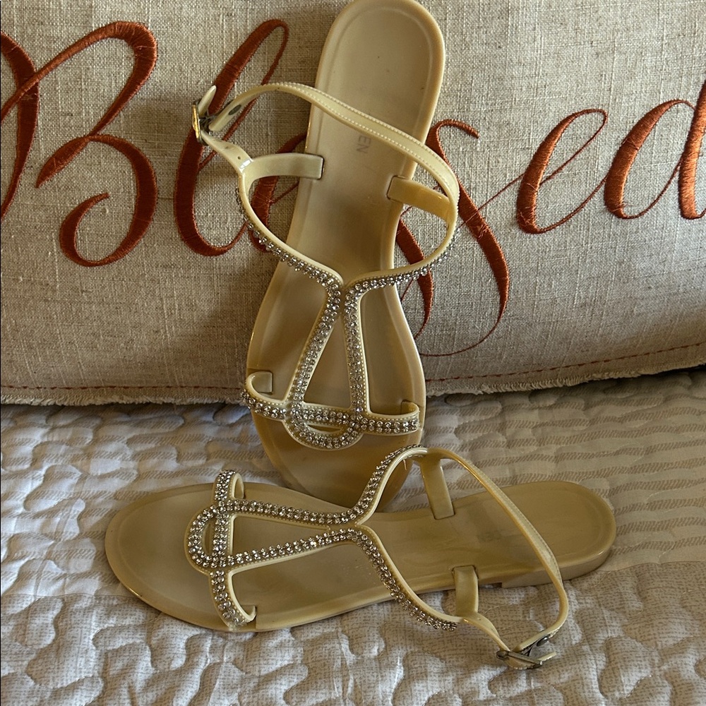 Steve Madden sparkly, rhinestone jelly sandals